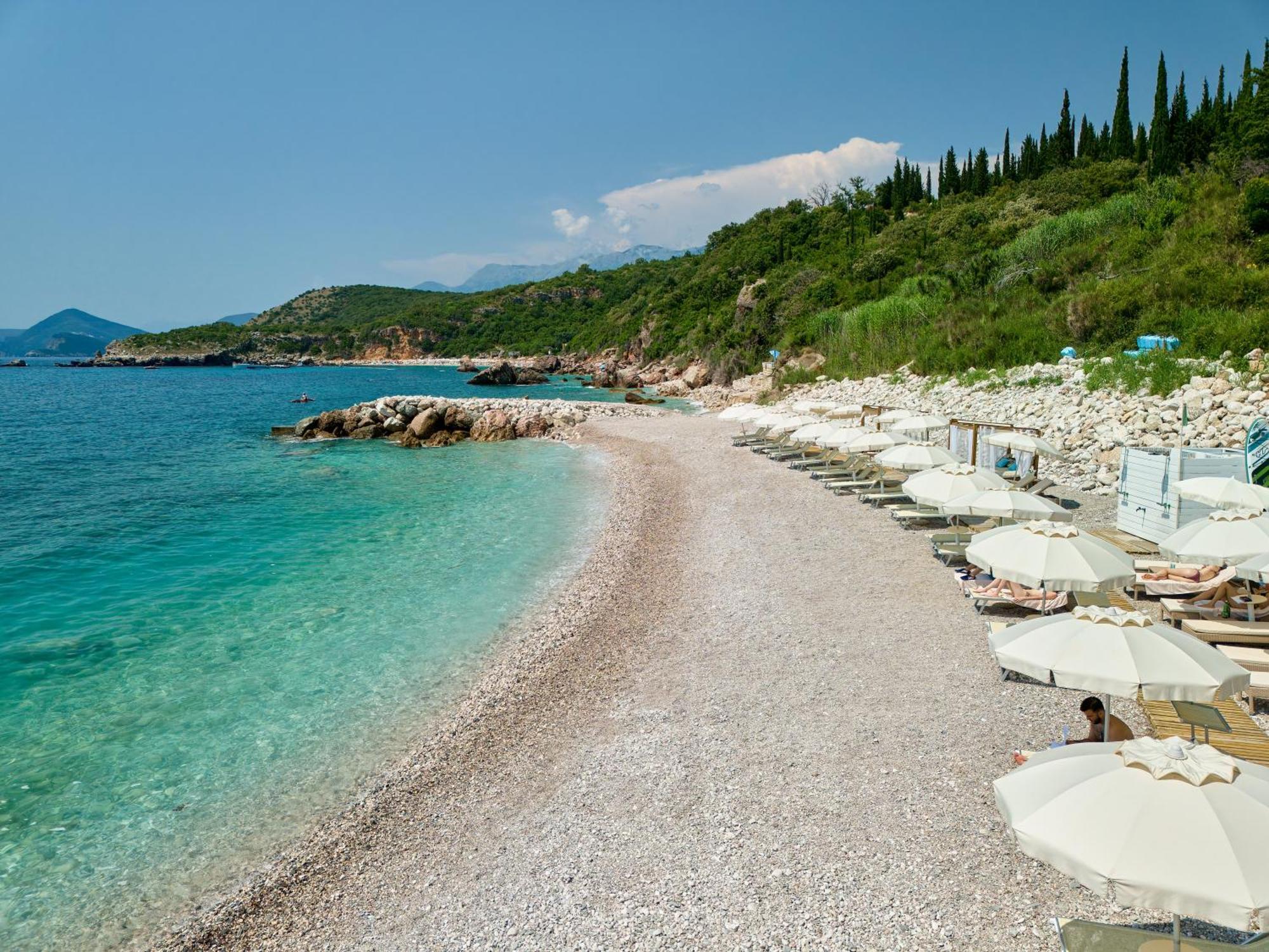 Ananti Resort, Residences & Beach Club - The Leading Hotels Of The World سفيتي ستيفان المظهر الخارجي الصورة