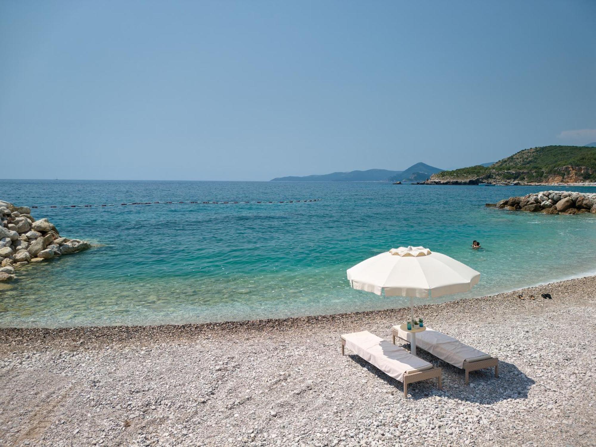 Ananti Resort, Residences & Beach Club - The Leading Hotels Of The World سفيتي ستيفان المظهر الخارجي الصورة